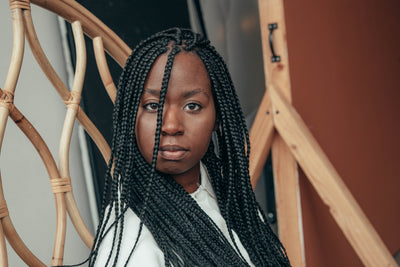 Sublimieren, wachsen und schützen Sie mit den schützenden Frisuren 